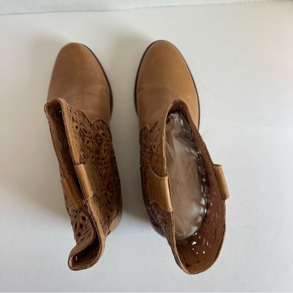 Corso Como Spiro boot in a whiskey burnish laser-cut style Women size 9 - Picture 5 of 13